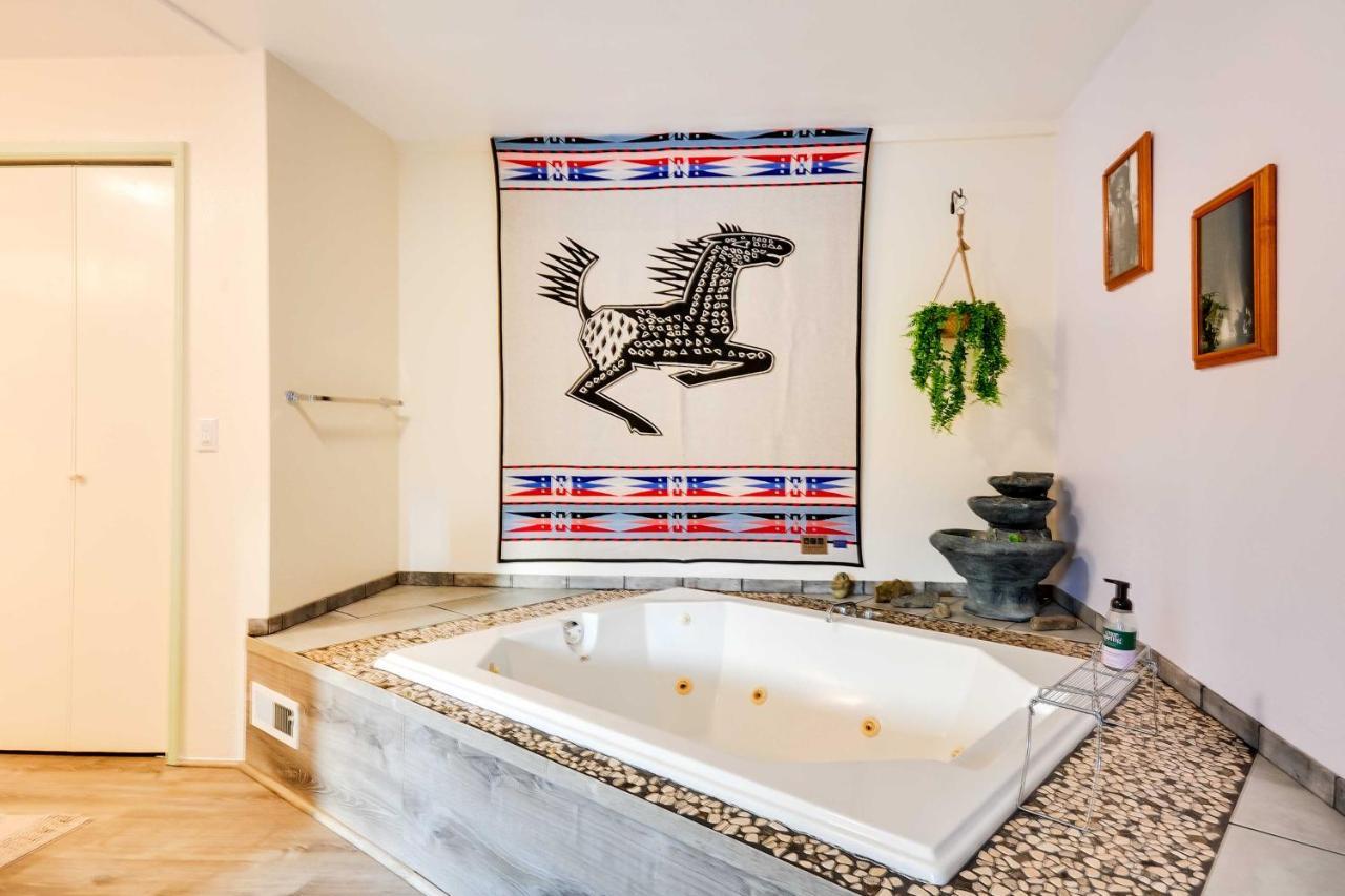 The Fusion Retreat On 4 Acres Hike On-Site! Villa White Salmon Bagian luar foto