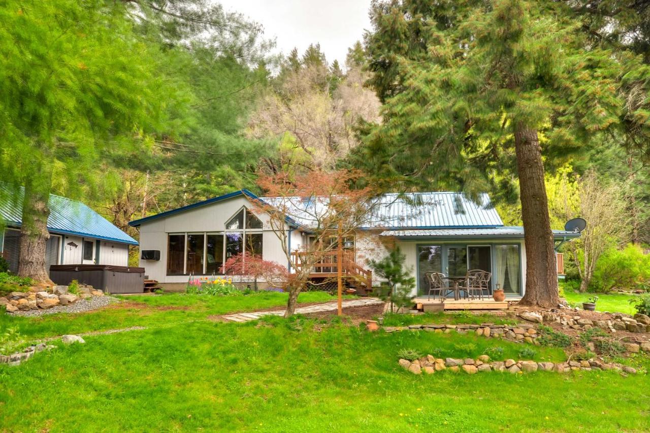 The Fusion Retreat On 4 Acres Hike On-Site! Villa White Salmon Bagian luar foto